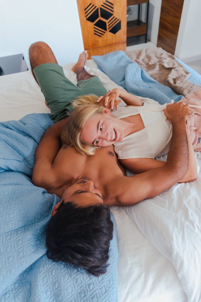 20 fun yes or no questions to ask your girlfriend