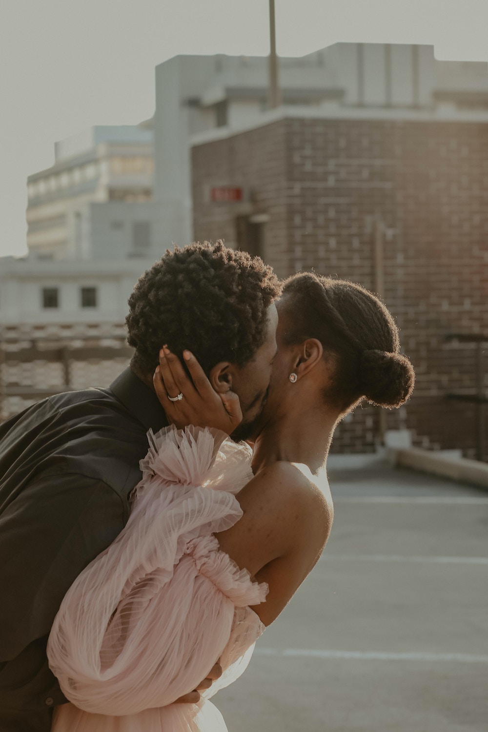 How to Make an Aquarius Man Fall in Love with You